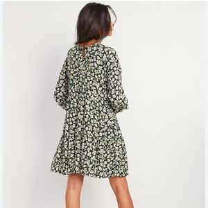 Old Navy Black and White Floral Long Sleeve Dress